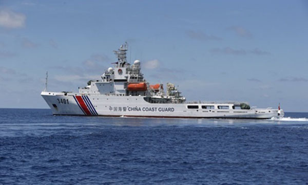 Tàu hải cảnh của Trung Quốc trên Biển Đông. Ảnh: Reuters