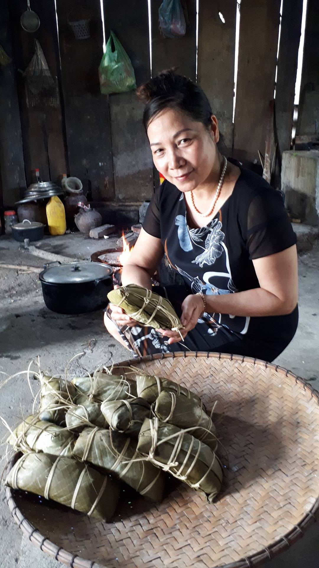 Bánh chưng nhân cá chép của người Tày ở bản Chợ Giải, xã Hà Hiệu, huyện Ba Bể, tỉnh Bắc Kạn.