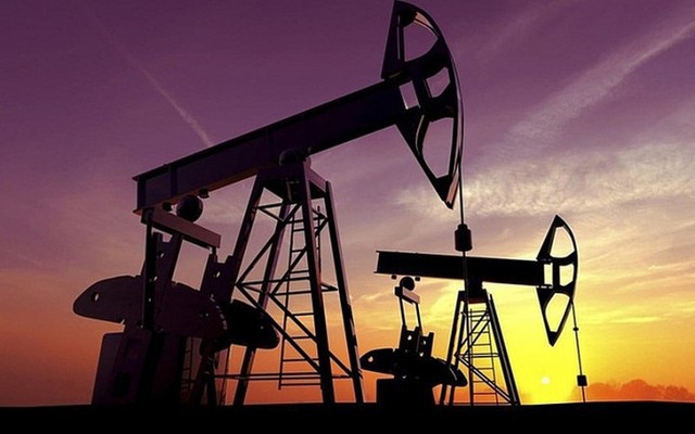 Giá dầu thế giới mất mốc 80 USD