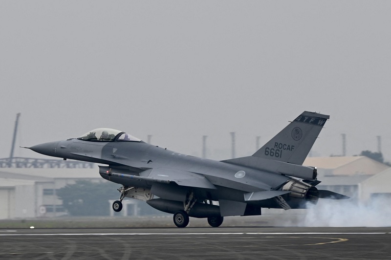 Máy bay F-16