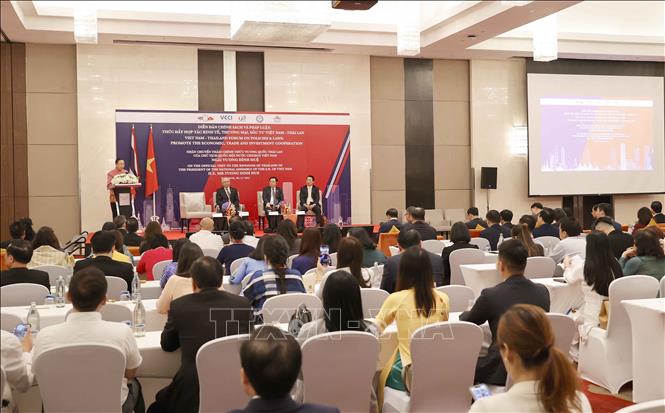 Chủ tịch Quốc hội Vương Đình Huệ dự Diễn đàn chính sách và pháp luật thúc đẩy hợp tác kinh tế, thương mại, đầu tư Việt Nam – Thái Lan. Ảnh: Doãn Tấn/TTXVN