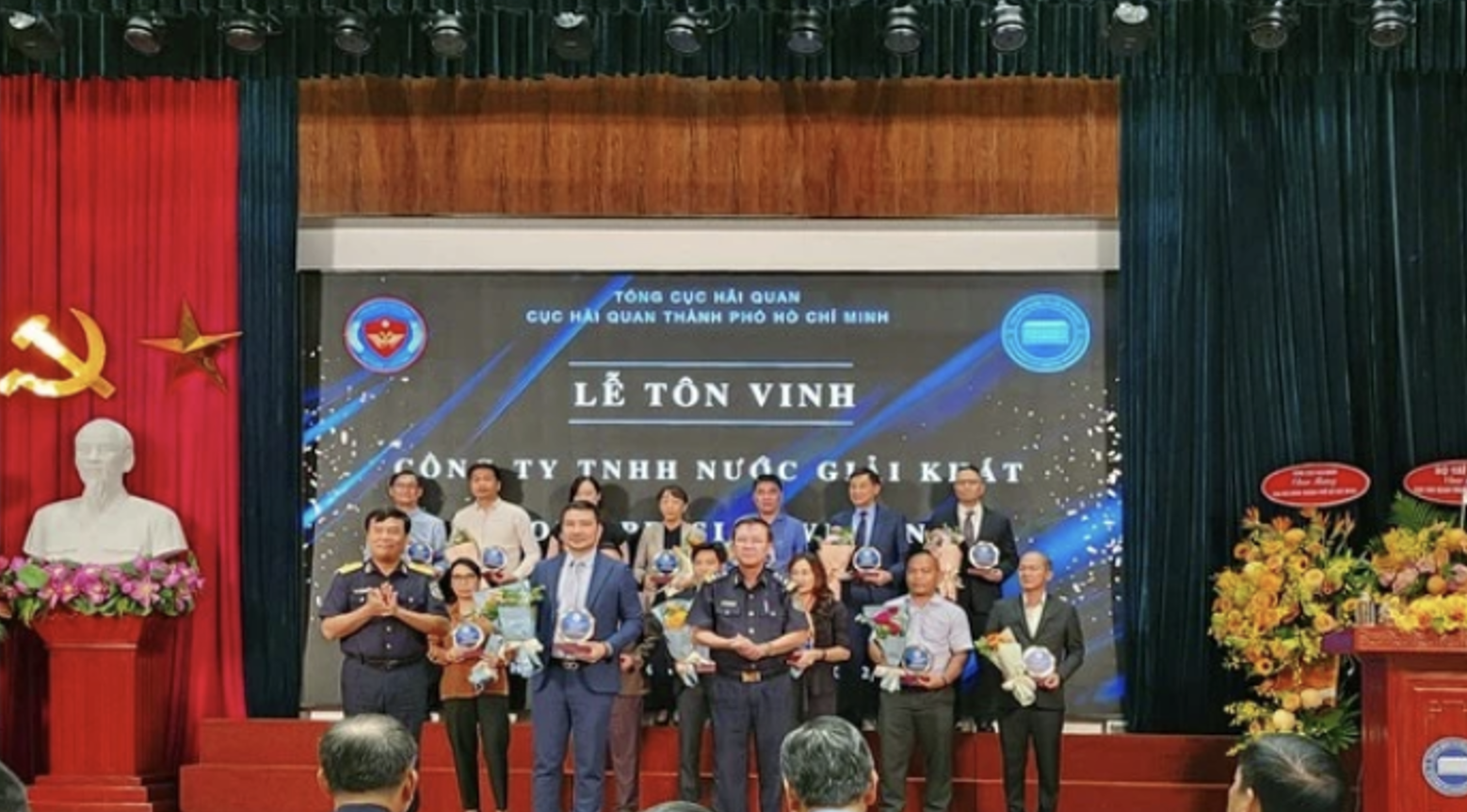 Suntory PepsiCo Việt Nam cũng là doanh nghiệp nước giải khát duy nhất được biểu dương tại Lễ tôn vinh