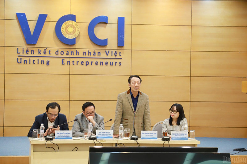 Ông Nguyễn Quang Vinh - Bí thư Đảng uỷ, Phó Chủ tịch VCCI phát biểu tại buổi làm việc