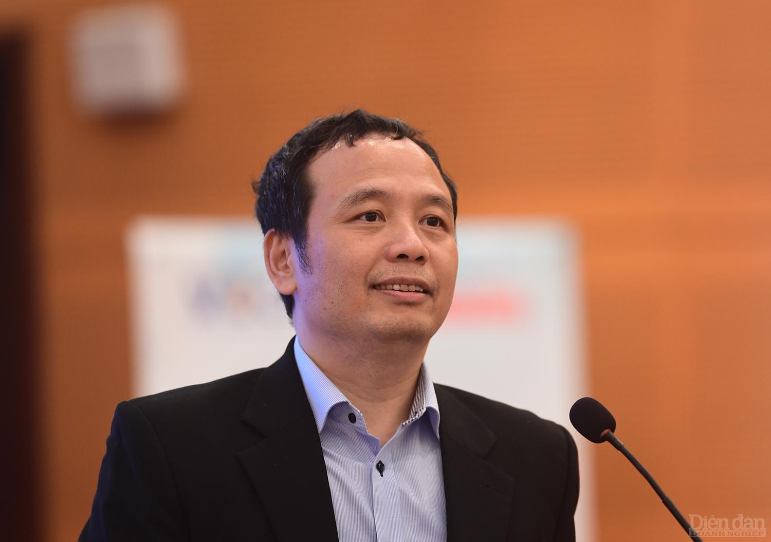  Ông Nguyễn Tú Anh, Vụ trưởng, Giám đốc Trung tâm thông tin, phân tích và dự báo kinh tế, Ban Kinh tế Trung ương