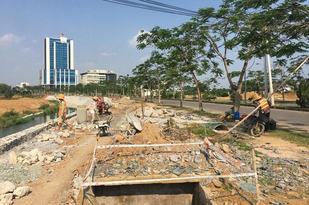 Một góc Khu CNC Hòa Lạc đang tiếp tục hoàn thiện hạ tầng