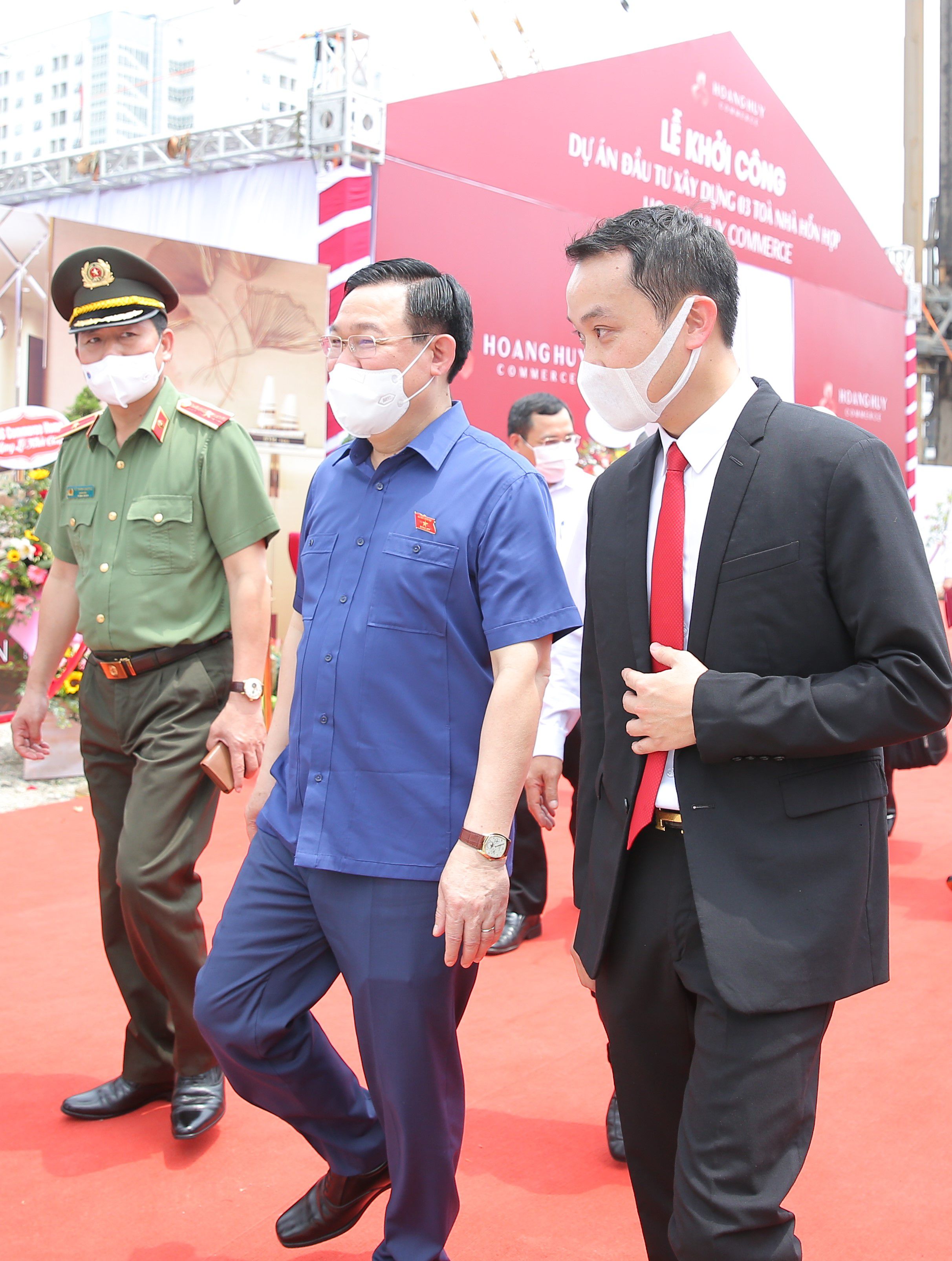 Chủ tịch Quốc hội Vương Đình Huệ tham dự lễ khởi công dự án Hoang Huy Commerce do Tập đoàn Hoàng Huy làm chủ đầu tư.