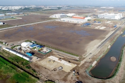 KCN Việt Nam nhận bàn giao hai lô đất tại DEEP C Hải Phòng