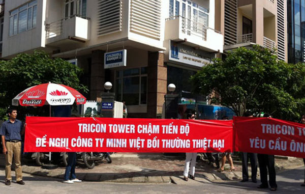 Nhiều khách hàng vây trụ sở, nhưng chủ dự ánTricon Tower đã biến mất.