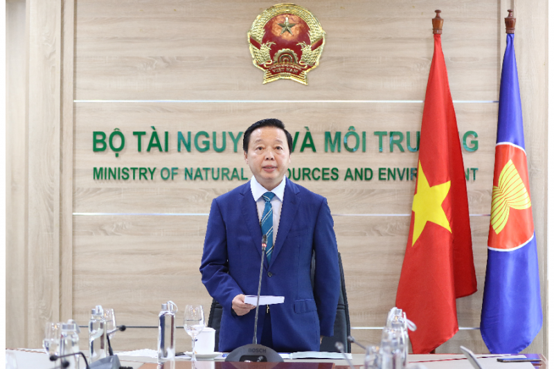 Bộ trưởng Trần Hồng Hà phát biểu khai mạc từ đầu cầu Hà Nội