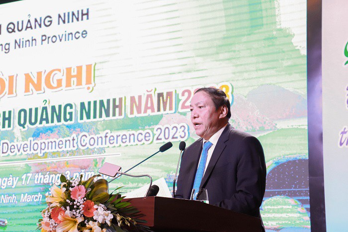 Ông Nguyễn Văn Hùng, Bộ trưởng Bộ Văn hoá, Thể thao và Du lịch phát biểu tại hội nghị
