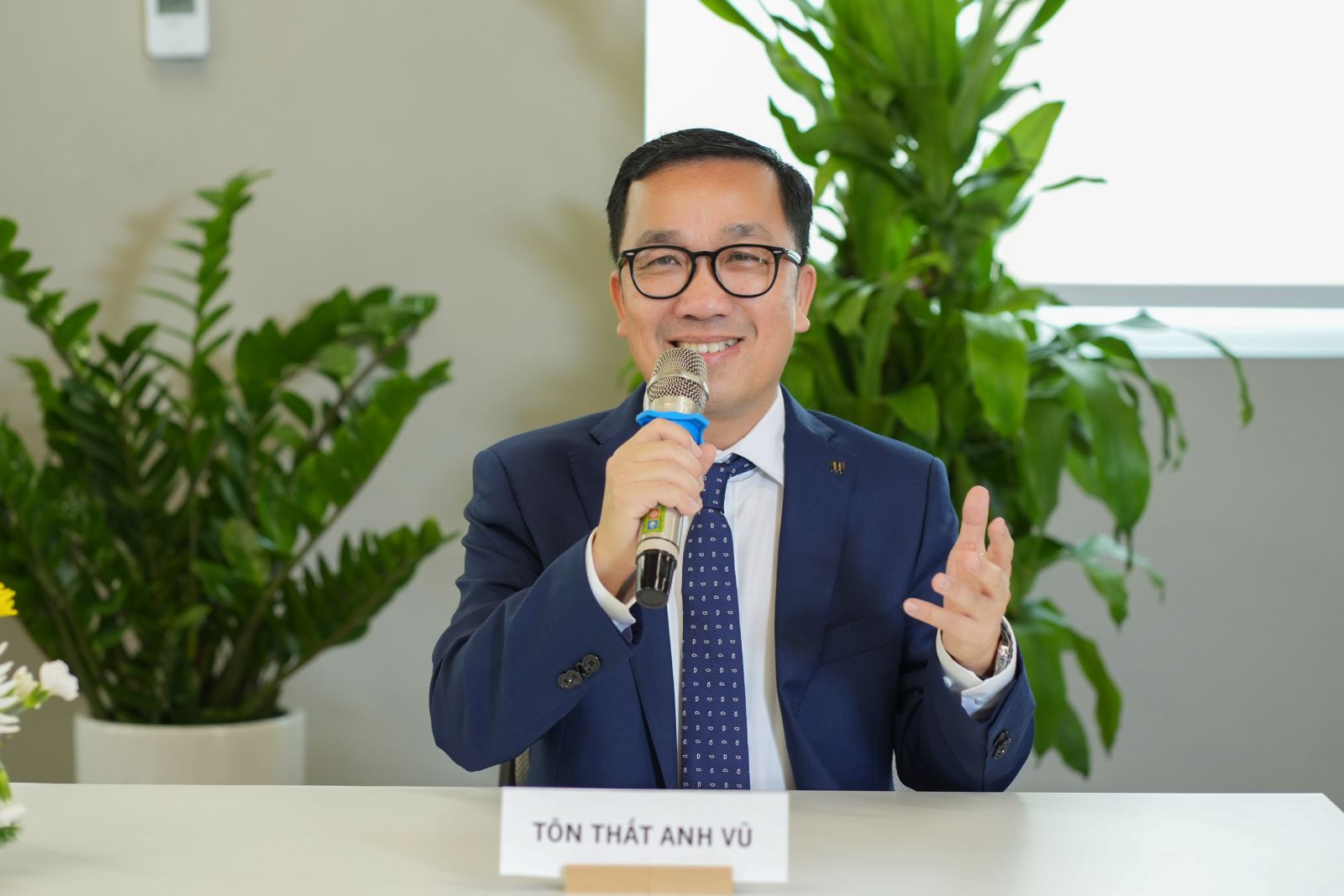 Ông Tôn Thất Anh Vũ, Giám đốc Nhân sự & Đối ngoại Manulife Việt Nam phát biểu về giải pháp mới cho khách hàng