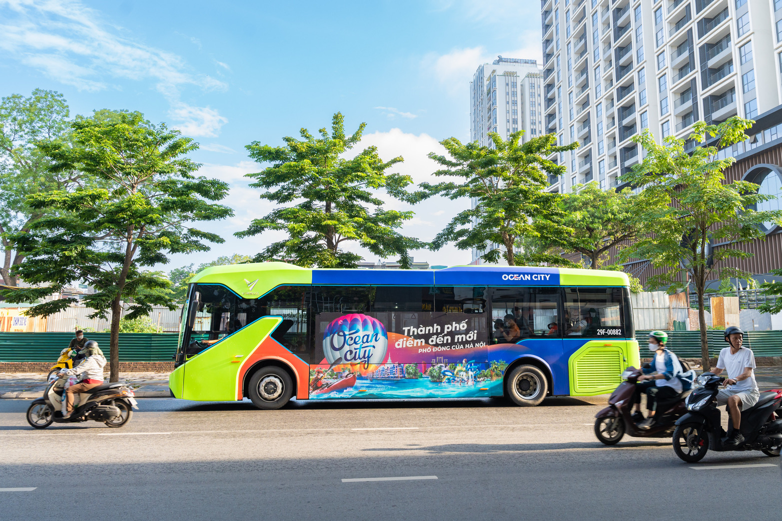 Vinhomes cũng triển khai các tuyến xe bus Ocean City Bus miễn phí để du khách có thể trảip/nghiệm và tham quan các địa điểm nổi bật tại Ocean City.