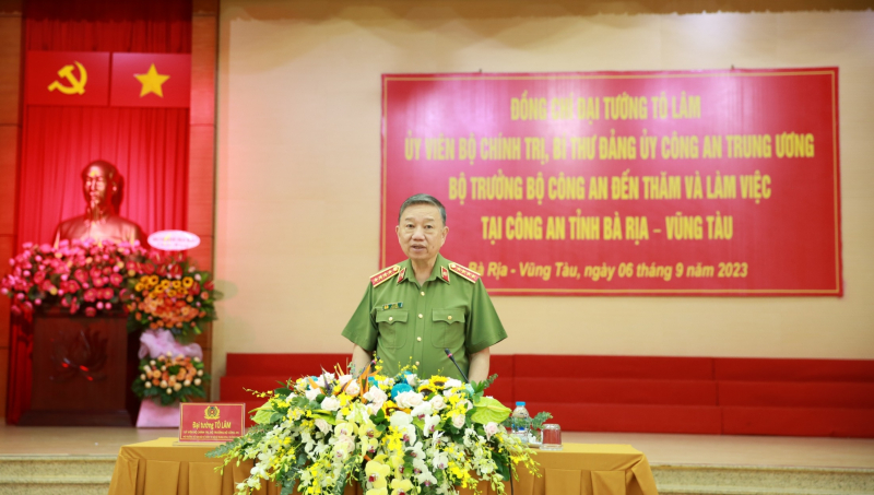 Bộ trưởng Tô Lâm phát biểu chỉ đạo tại buổi làm việc.