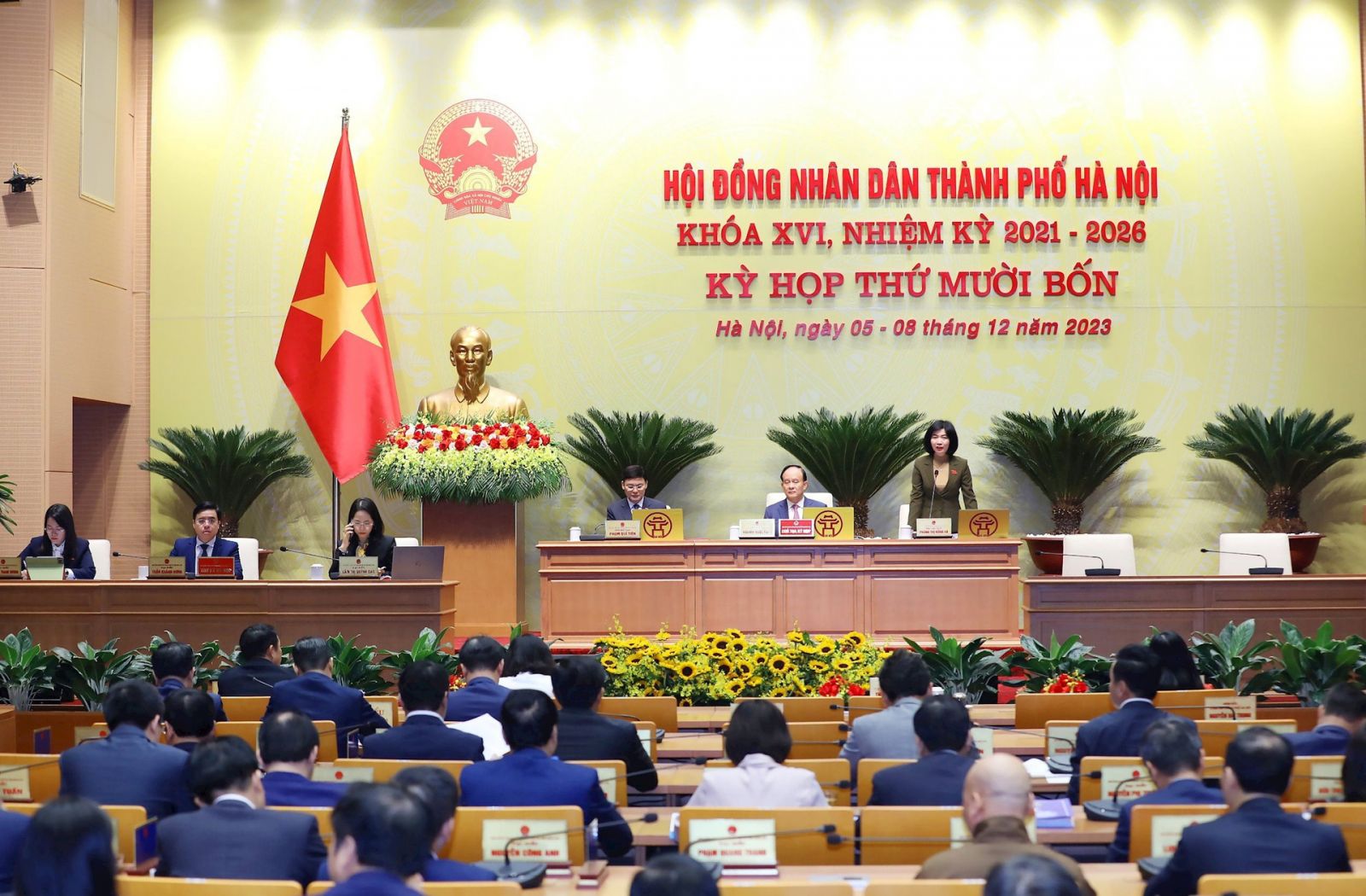 với 100% đại biểu có mặt tán thành, HĐND TP Hà Nội khóa XVI đã thông qua Nghị quyết về Đồ án Điều chỉnh Quy hoạch chung Thủ đô Hà Nội đến năm 2045, tầm nhìn đến năm 2065.