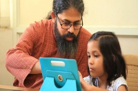 Ở Ấn Độ, đang có một thế hệ trẻ em học viết code trước khi biết nói chuyện với mọi người