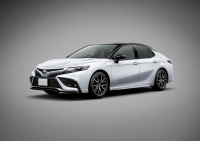 Toyota Camry thế hệ mới ra mắt: Thiết kế đỉnh, trang bị càn quét Honda Accord, Mazda6