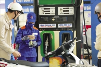 Đã nên "thả nổi" giá xăng dầu theo thị trường?