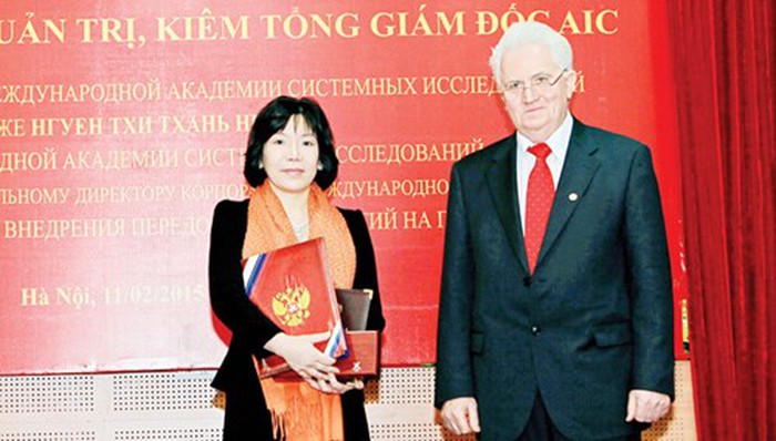 Viện Hàn lâm khoa học và công nghệ VN trao giải thưởng viện sĩ có thành tích xuất sắc nhất giai đoạn 2004-2014, và ngôi sao Vernadski cho Viện sỹ Nguyễn Thị Thanh Nhàn