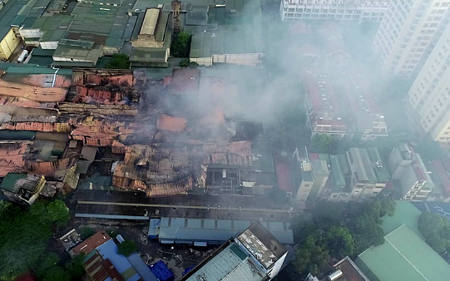 Hiện trường công ty Rạng Đông sau vụ hỏa hoạn.