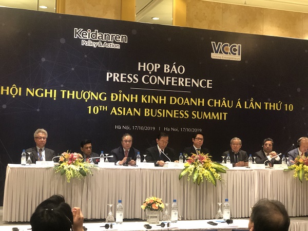 Họp báo Tuyên bố chung Hội nghị Thượng đỉnh kinh doanh châu Á lần thứ 10 tại Hà Nội