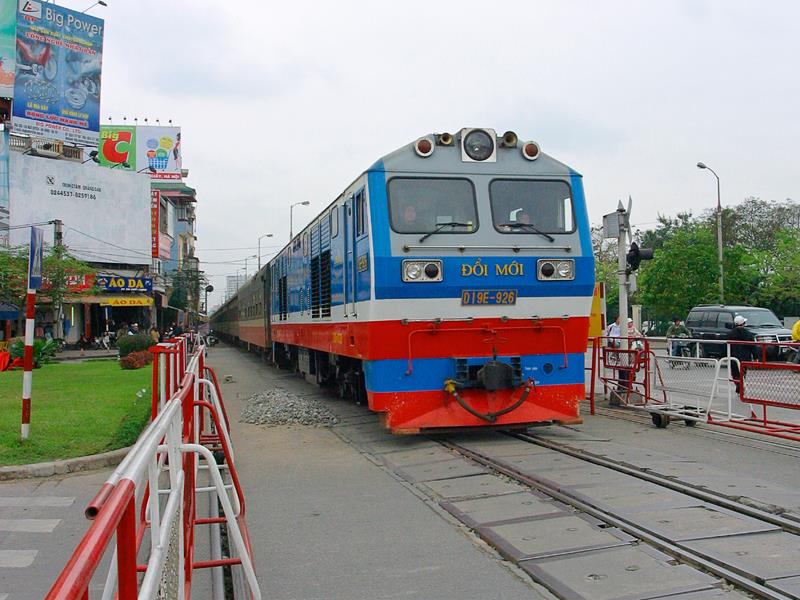 Cty Vận tải hành khách đường sắt Hà Nội và Sài Gòn được đề xuất nhập về làm 1 sau gần 20 năm chia tách.