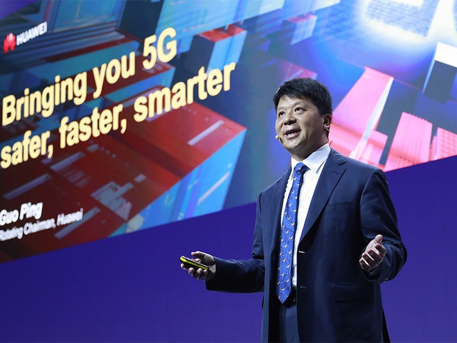 Ông Guo Ping trong một hội thảo của Huawei tại MWC 2019 ở Barcelona. 