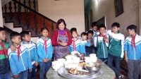 Diễn đàn NGƯỜI VIỆT TỬ TẾ: Cô giáo vùng cao và những bữa ăn miễn phí cho học sinh nghèo