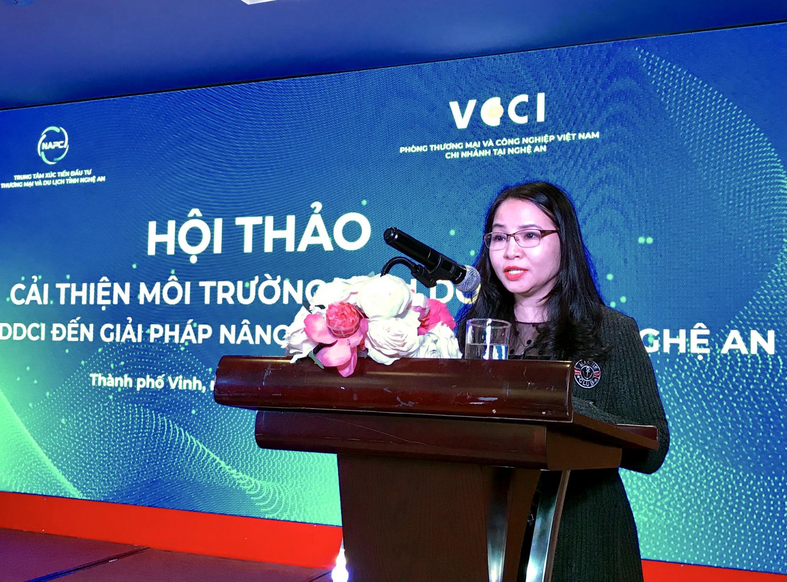 Bà Đào Thị Kim Hoa - Phó Giám đốc phụ trách phát biểu tại Hội thảo