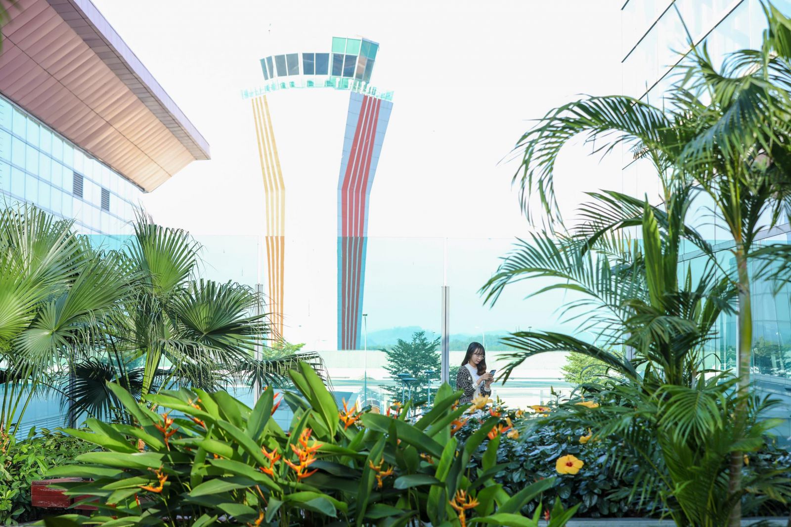 Sân bay Vân Đồn có không gian xanh mát