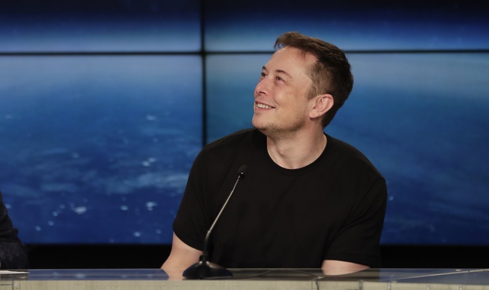 Không phải ngẫu nhiên mà Elon Musk được ví với “người sắt” của giới công nghệ. 