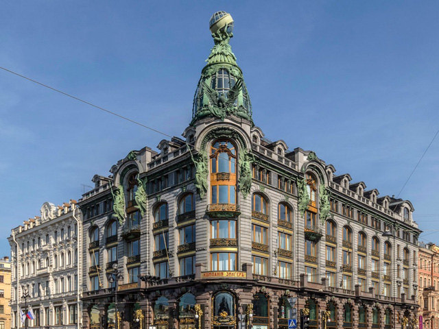 Văn phòng của Vkontakte nằm ở tầng 5 và tầng 6 của Singer House, tòa nhà mang tính biểu tượng ở trung tâm Saint Petersburg.