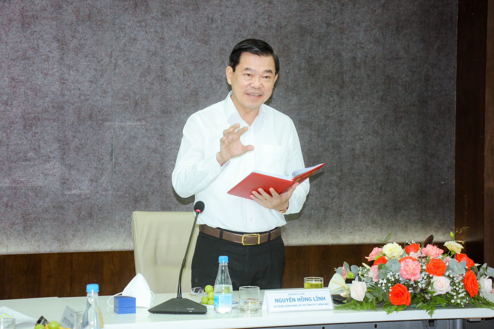 Ủy viên Ban chấp hành Trung ương Đảng, Bí thư Tỉnh ủy Đồng Nai Nguyễn Hồng Lĩnh phát biểu chỉ đạo tại buổi làm việc