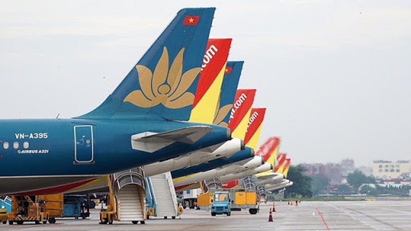  gần 2 năm qua, doanh thu từ mảng khai thác đường bay quốc tế của các hãng bay lớn như Vietnam Airlines, VietJet Air đều “cụp cánh” đắp chiếu.