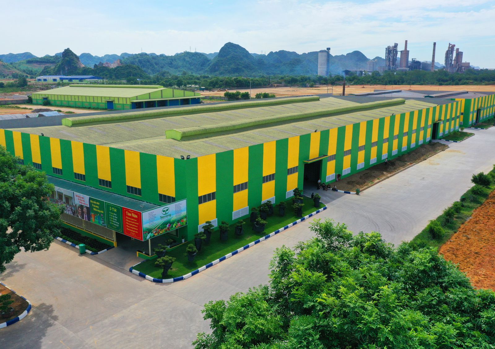 Một góc nhà máy dinh dưỡng cây trồng Tiến Nông Bỉm Sơn – Thanh Hoá