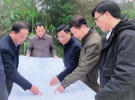 Lãnh đạo Huyện ủy,p/UBND H Ba Chẽ đi kiểm tra công tác chuẩn bị đầu tư các dự án trọng điểm trên địa bàn X Lương Mông