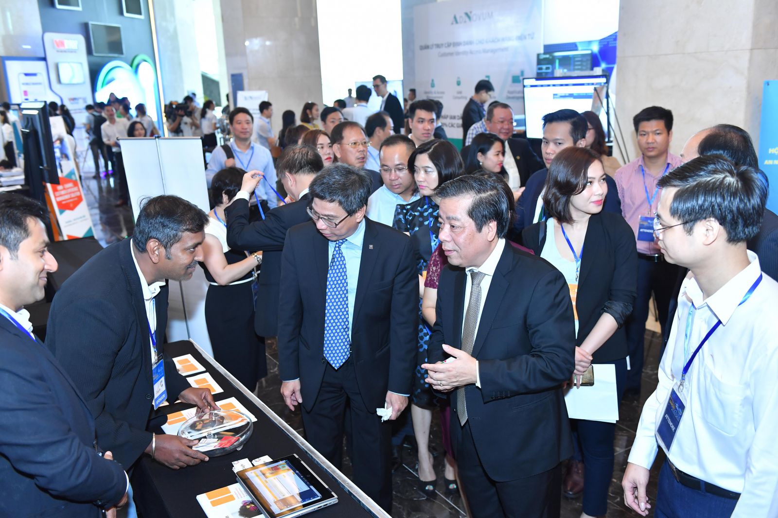 Ông Nguyễn Kim Anh-Phó Thống đốc NHNN tạip/triển lãm Banking Vietnam 2019