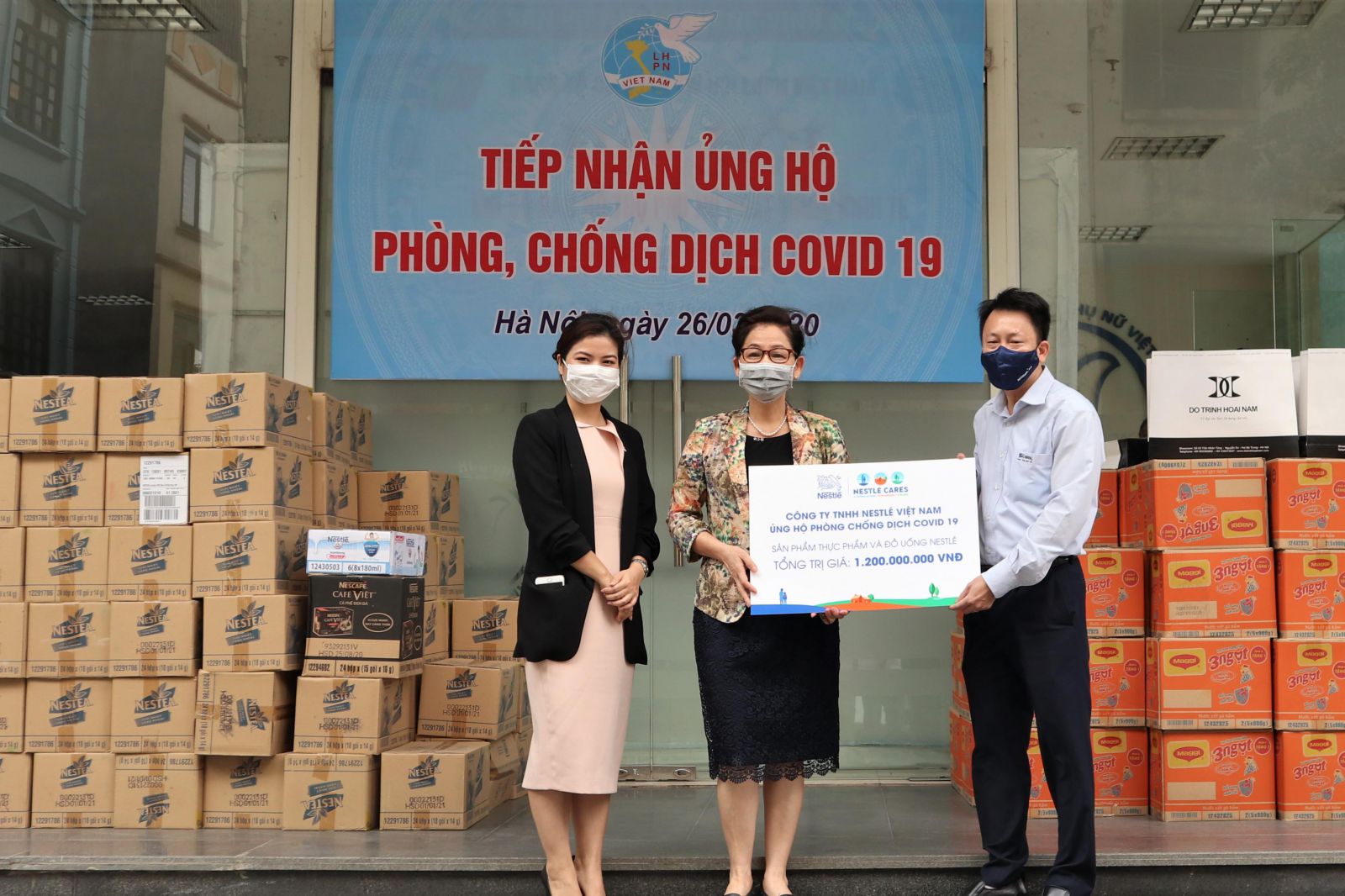 Nestlé Việt Nam hỗ trợ sản phẩm dinh dưỡng 3 tỷ đồng chống dịch COVID-19