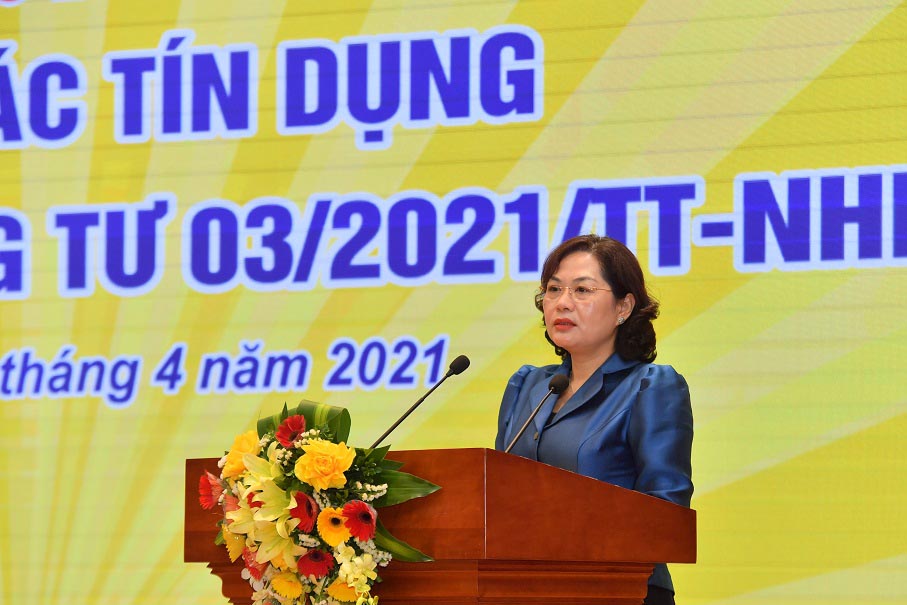 Bà Nguyễn Thị Hồng-Thống đốc NHNN phát biểu khai mack tại Hội nghị trực tuyến toàn ngành