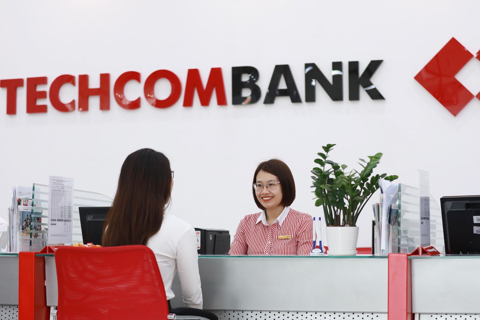 Techcombank là ngân hàng được cấp room tín dụng cao nhất lên 17% trong 6 tháng cuối năm