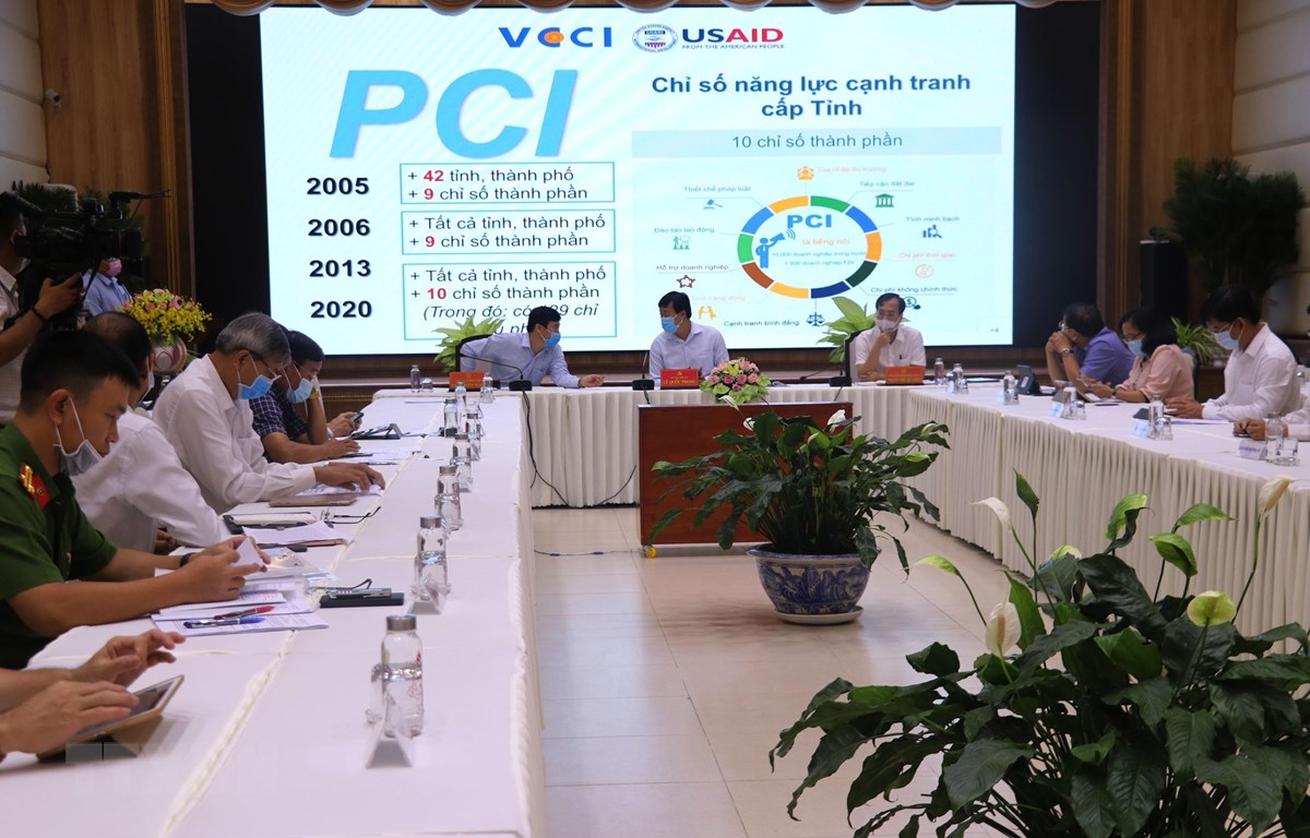 Hội nghị đánh giá PCI năm 2020 và thảo luận các nhiệm vụ, giải pháp nâng cao chỉ số PCI năm 2021 tỉnh Đồng Tháp. (Ảnh: Nguyễn Văn Trí/TTXVN)