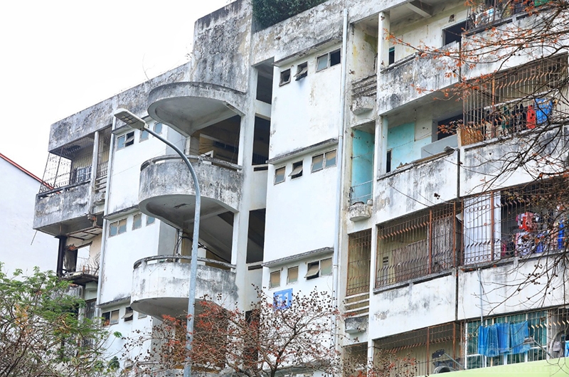 Nằm trong danh sách công trình cấp độ D, khu nhà G6A Thành Công được đánh giá là khu nhà tập thể nguy hiểm nhất Hà Nội.