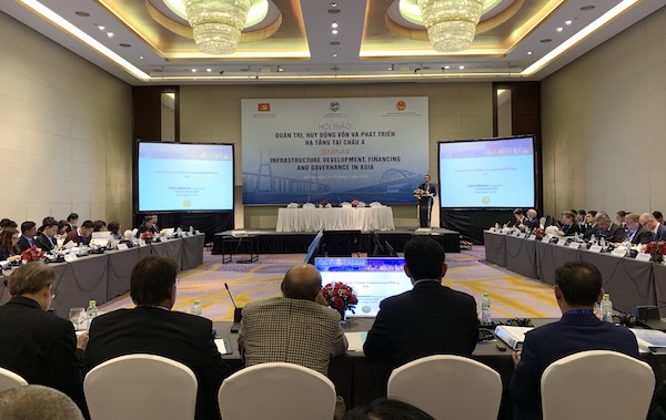 Hội thảo chuyên đề “Quản trị, huy động vốn và phát triển cơ sở hạ tầng - Kinh nghiệm quốc tế và khuyến nghị chính sách cho Việt Nam” sáng 16/1.