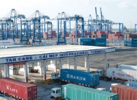 Vì sao Thủ tướng yêu cầu Bộ GTVT báo cáo về tình trạng "bến nhiều hơn cảng"?