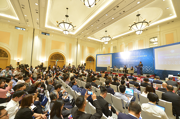 Hội nghị thượng đỉnh kinh doanh Việt Nam (VBS) 2019 diễn ra tại Hà Nội với chủ đề “Việt Nam-đối tác kinh doanh tin cậy trong kỷ nguyên số”.