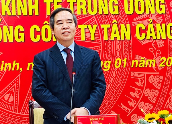 đồng chí Nguyễn Văn Bình nhấn mạnh, Tổng Công ty cần tập trung vào 3 lĩnh vực trọng tâm là cảng biển, logistic và vận tải biển