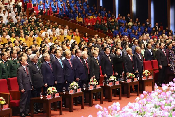 Lễ kỷ niệm 130 năm Ngày sinh Chủ tịch Hồ Chí Minh được tổ chức với 2.000 Đại biểu Đảng và Nhà nước tham dự.
