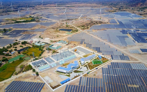 Trung Nam kiến nghị: “Thủ tướng Chính phủ, Bộ Công thương quan tâm xem xét, có ý kiến chỉ đạo EVN, Trung tâm Điều độ Hệ thống điện quốc gia (A0) ưu tiên phát lên lưới hết phần công suất của Nhà máy điện mặt trời Trung Nam Thuận Nam