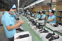 Doanh nghiệp da giày hiến kế duy trì sản xuất