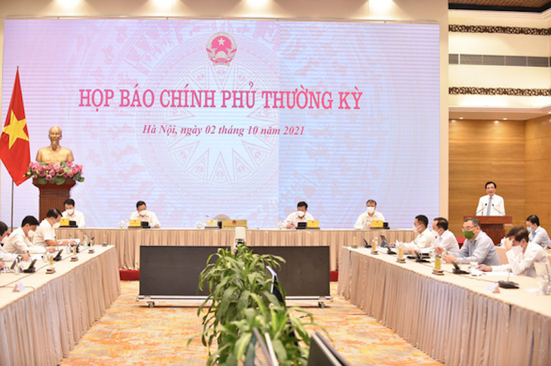hứ trưởng Bộ LĐTB&XH Lê Văn Thanh cho biết, trong thời gian qua, do ảnh hưởng của dịch COVID-19, Chính phủ đã có rất nhiều giải pháp, biện pháp để triển khai hỗ trợ người dân, người lao động, người sử dụng lao động.