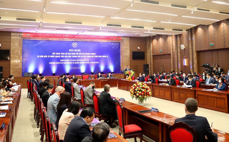 Hội nghị “Đối thoại tháo gỡ khó khăn đối với các doanh nghiệp có vốn đầu tư nước ngoài trên địa bàn thành phố Hà Nội trong bối cảnh dịch Covid-19”.